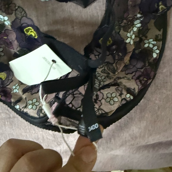 Clara Black Lace Bra NWT-34DD - Picture 3 of 4